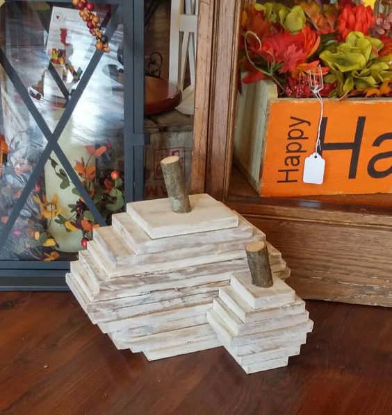 6 Pallet Fall Centerpiece Ideas That Will Brighten Holidays! Pallet Boxes & Chests Pallet Home Accessories 6 Pallet Fall Centerpiece Ideas That Will Brighten Holidays! Pallet Boxes & Chests Pallet Home Accessories