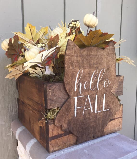 6 Pallet Fall Centerpiece Ideas That Will Brighten Holidays! Pallet Boxes & Chests Pallet Home Accessories 6 Pallet Fall Centerpiece Ideas That Will Brighten Holidays! Pallet Boxes & Chests Pallet Home Accessories