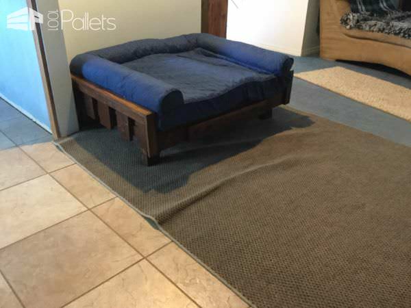 Raised Pallet Dog Bed Keeps Sadie Comfy Animal Pallet Houses & Pallet Supplies Raised Pallet Dog Bed Keeps Sadie Comfy Animal Pallet Houses & Pallet Supplies
