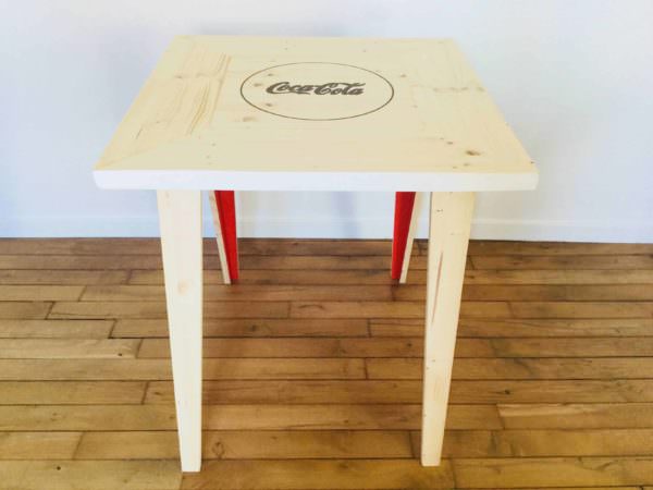 Beautiful Pallet Bistro Table With Soda Pop Logo Pallet Desks & Pallet Tables Beautiful Pallet Bistro Table With Soda Pop Logo Pallet Desks & Pallet Tables
