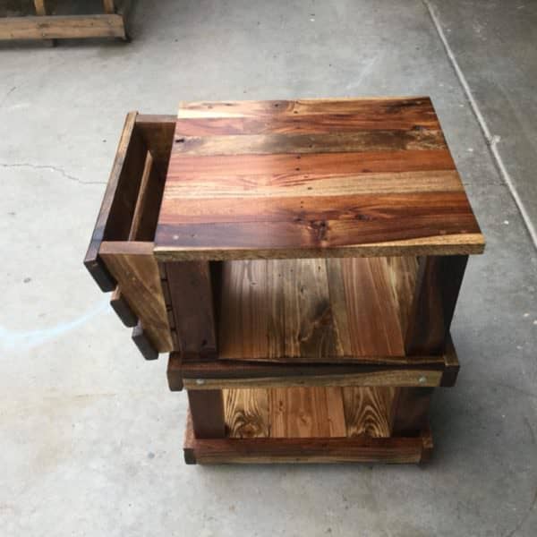 Mason Jar Lamp Pallet Side Table Pallet Desks & Pallet Tables Pallet Lamps & Lights Mason Jar Lamp Pallet Side Table Pallet Desks & Pallet Tables Pallet Lamps & Lights