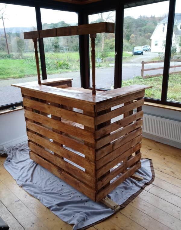 Stair Spindle Pallet Bar Makes Easy Backyard Project! Pallet Bars Stair Spindle Pallet Bar Makes Easy Backyard Project! Pallet Bars