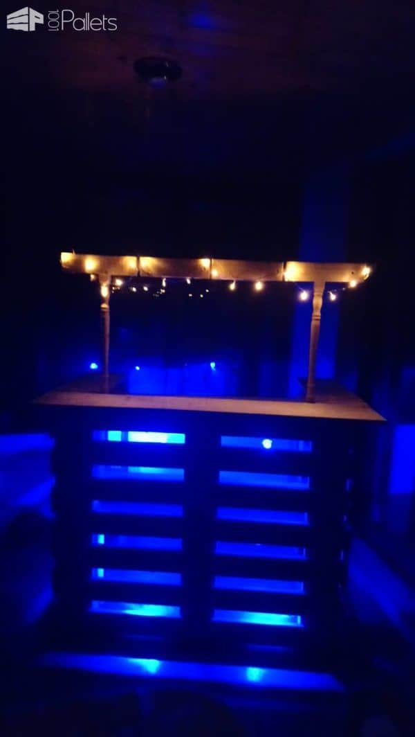 Stair Spindle Pallet Bar Makes Easy Backyard Project! Pallet Bars Stair Spindle Pallet Bar Makes Easy Backyard Project! Pallet Bars