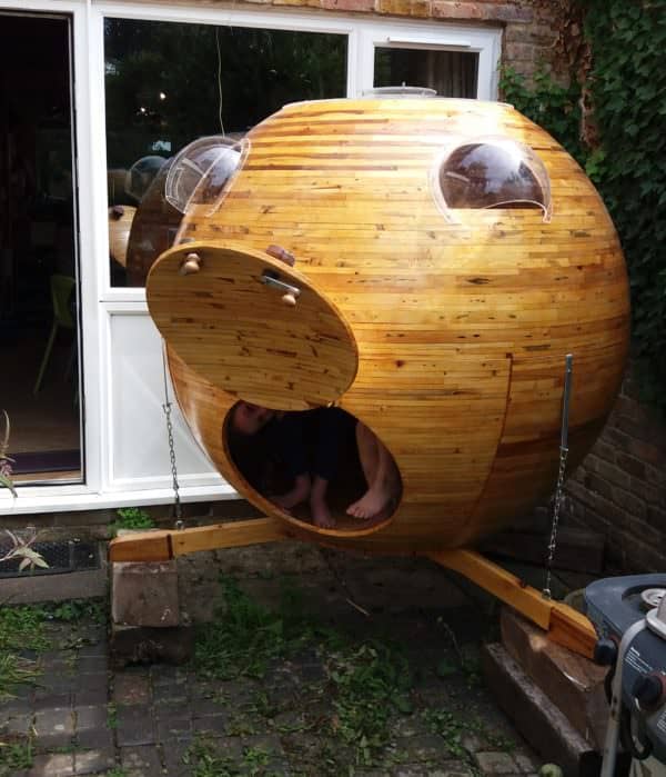 Ultimate Planetary Pallet Kid’s Playhouse! Pallet Sheds, Cabins, Huts & Playhouses Ultimate Planetary Pallet Kid’s Playhouse! Pallet Sheds, Cabins, Huts & Playhouses