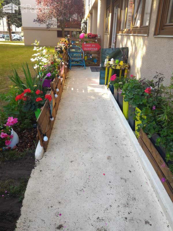 Vertical Pallet Garden Railing Along Our Access Ramp Pallet Fences Pallet Planters & Compost Bins Vertical Pallet Garden Railing Along Our Access Ramp Pallet Fences Pallet Planters & Compost Bins