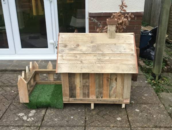 Barkin’ Beautiful Pallet Doghouse & Picket Fence Animal Pallet Houses & Pallet Supplies Barkin’ Beautiful Pallet Doghouse & Picket Fence Animal Pallet Houses & Pallet Supplies