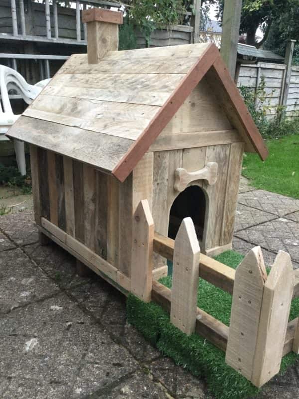 Barkin’ Beautiful Pallet Doghouse & Picket Fence Animal Pallet Houses & Pallet Supplies Barkin’ Beautiful Pallet Doghouse & Picket Fence Animal Pallet Houses & Pallet Supplies