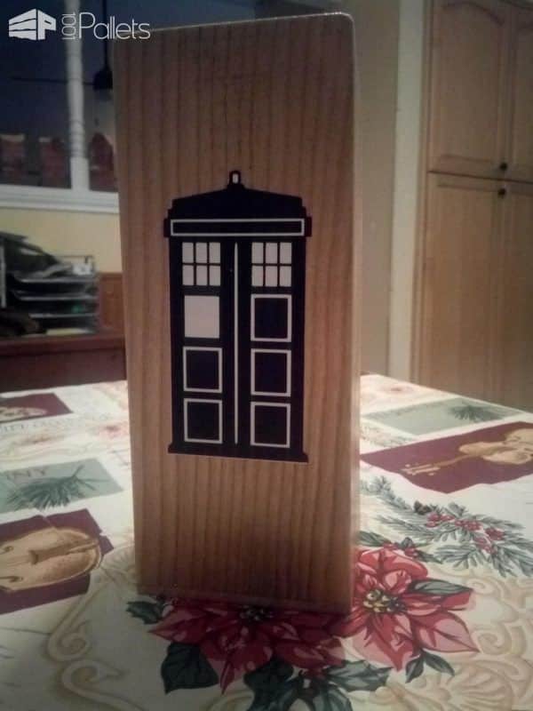 Brilliant Dr. Who Themed Pallet Dice Tower Fun Pallet Crafts for Kids Other Pallet Projects Brilliant Dr. Who Themed Pallet Dice Tower Fun Pallet Crafts for Kids Other Pallet Projects