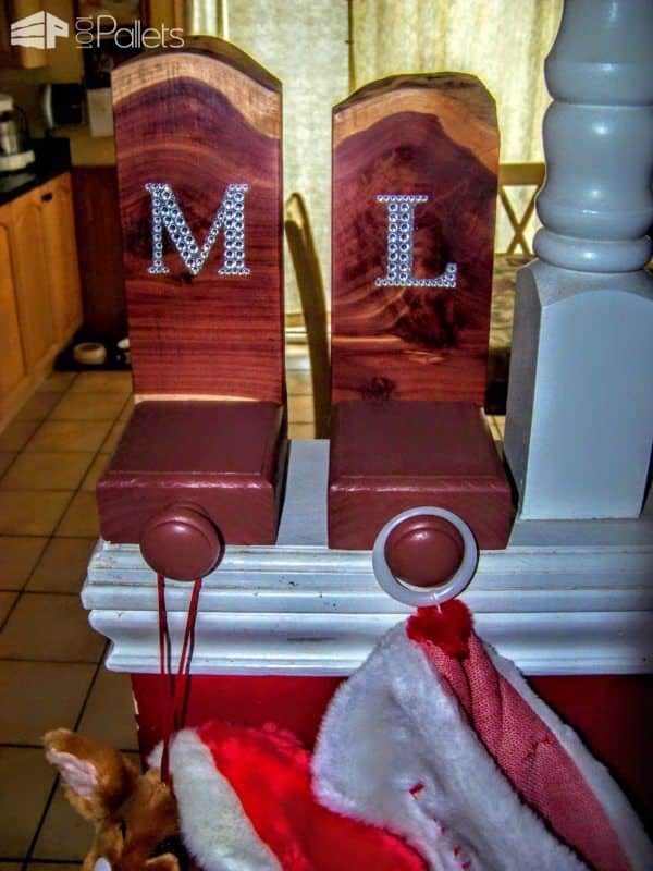 Unbelievable Pallet Wood Stocking Hangers Pallet Home Accessories Unbelievable Pallet Wood Stocking Hangers Pallet Home Accessories