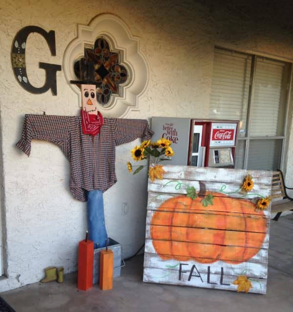 Assorted Pallet Fall Decor Ideas Add Rustic Charm Pallet Wall Decor & Pallet Painting Assorted Pallet Fall Decor Ideas Add Rustic Charm Pallet Wall Decor & Pallet Painting