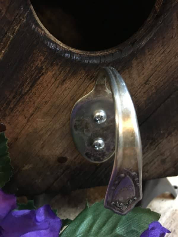 Tin-topped Barn Style Birdhouse Has Spoon Perch! Animal Pallet Houses & Pallet Supplies DIY Pallet Video Tutorials Tin-topped Barn Style Birdhouse Has Spoon Perch! Animal Pallet Houses & Pallet Supplies DIY Pallet Video Tutorials