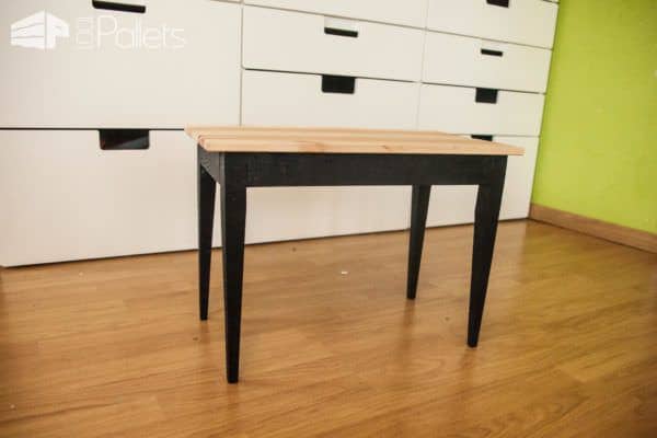 Make This Chic Pallet Side Table: Diy Video DIY Pallet Video Tutorials Pallet Desks & Pallet Tables Make This Chic Pallet Side Table: Diy Video DIY Pallet Video Tutorials Pallet Desks & Pallet Tables