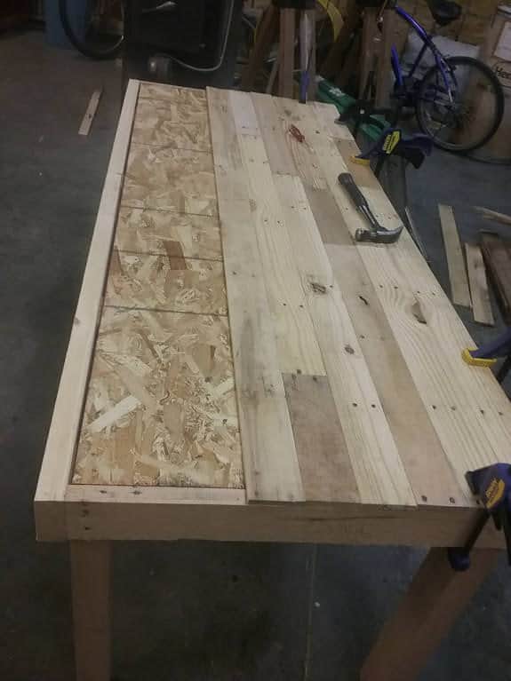 Multi-colored Pallet Dining Room Table Pallet Desks & Pallet Tables Multi-colored Pallet Dining Room Table Pallet Desks & Pallet Tables