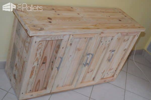 Multi-purpose Pallet Cabinet Adds Storage! Pallet Cabinets & Wardrobes Multi-purpose Pallet Cabinet Adds Storage! Pallet Cabinets & Wardrobes