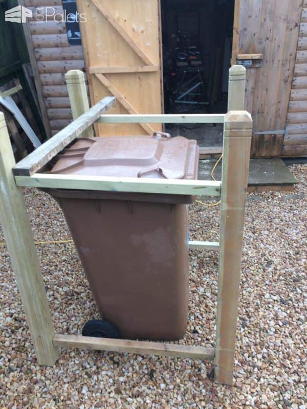 Pallet Wheelie Bin Shed Aka Garbage Can Enclosure Pallet Sheds, Cabins, Huts & Playhouses Pallet Wheelie Bin Shed Aka Garbage Can Enclosure Pallet Sheds, Cabins, Huts & Playhouses