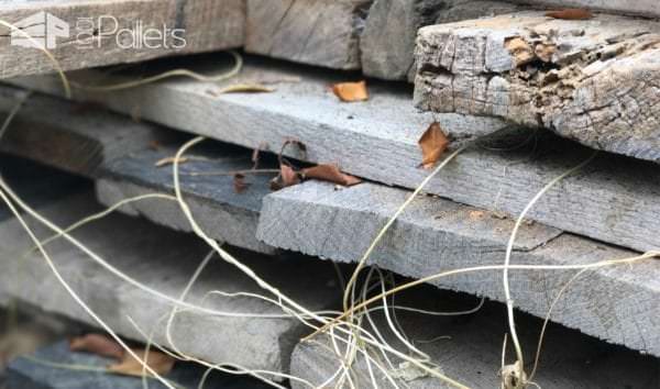 Woodworking Projects Using Reclaimed Wood: Worth the Effort! Other Pallet Projects Woodworking Projects Using Reclaimed Wood: Worth the Effort! Other Pallet Projects