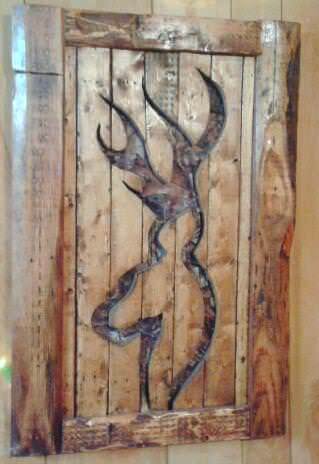Camo-backed Deer-shaped Cutout Pallet Wall Art Pallet Home Décor Ideas Camo-backed Deer-shaped Cutout Pallet Wall Art Pallet Home Décor Ideas