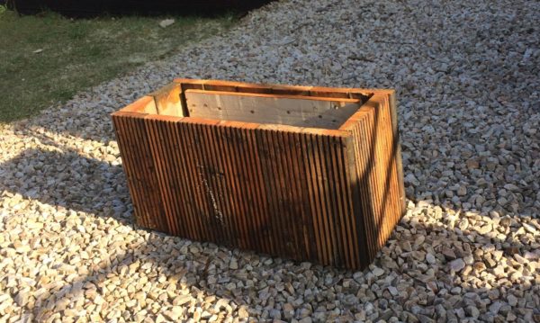 How to Decorate Your Outdoor Pool Area Using Pallets Pallets in the Garden How to Decorate Your Outdoor Pool Area Using Pallets Pallets in the Garden