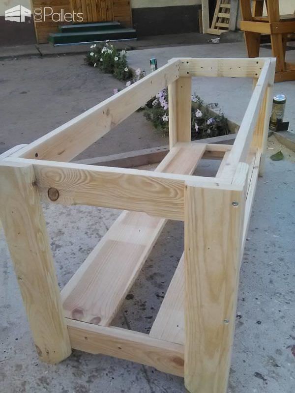 Sleek Coffee Table Made From Two Pallets Pallet Coffee Tables Sleek Coffee Table Made From Two Pallets Pallet Coffee Tables