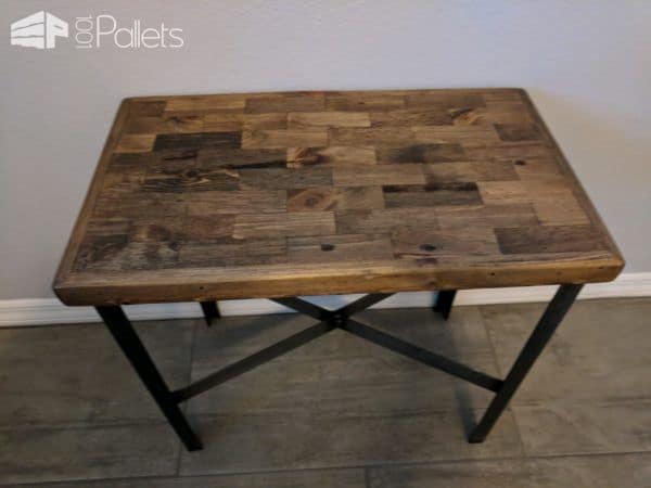 Metal Leg Pallet Strips End Table Pallet Desks & Pallet Tables Metal Leg Pallet Strips End Table Pallet Desks & Pallet Tables