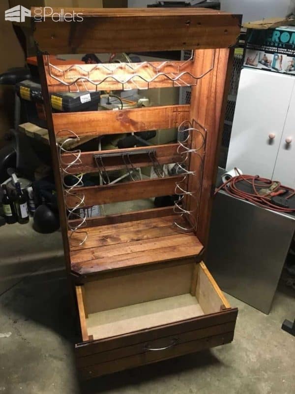 Original Led Lighted Pallet Wine & Glasses Rack Pallet Bars Original Led Lighted Pallet Wine & Glasses Rack Pallet Bars