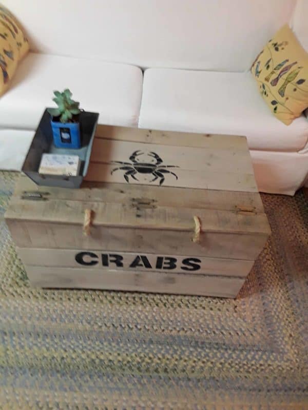 Pallet Chest/Coffee Table with Printed Crab Pallet Boxes & Chests Pallet Coffee Tables Pallet Chest/Coffee Table with Printed Crab Pallet Boxes & Chests Pallet Coffee Tables