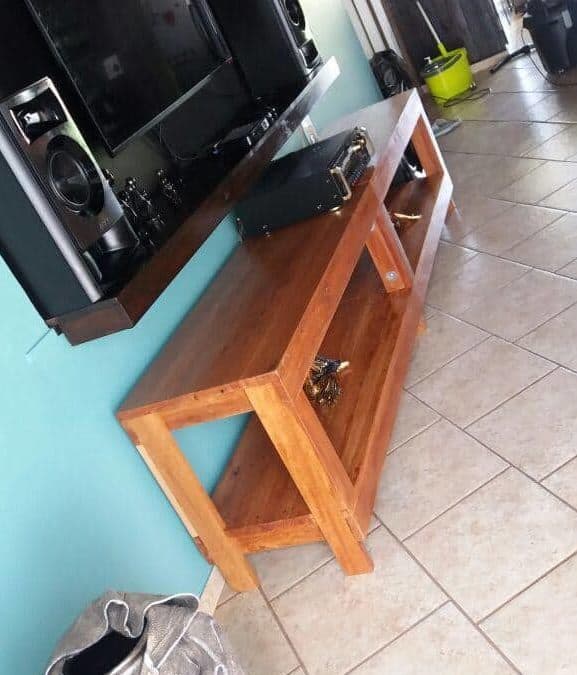 Pallet Lounge Tables: Tasteful Trio For Any Design Style Pallet Coffee Tables Pallet TV Stands & Racks Pallet Lounge Tables: Tasteful Trio For Any Design Style Pallet Coffee Tables Pallet TV Stands & Racks