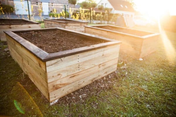 Pallet Wood Raised Planter Beds / Carré Potager En Pallet Pallet Planters & Compost Bins Pallet Wood Raised Planter Beds / Carré Potager En Pallet Pallet Planters & Compost Bins