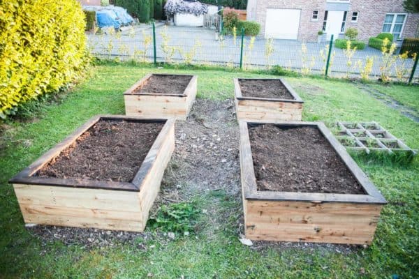 Pallet Wood Raised Planter Beds / Carré Potager En Pallet Pallet Planters & Compost Bins Pallet Wood Raised Planter Beds / Carré Potager En Pallet Pallet Planters & Compost Bins