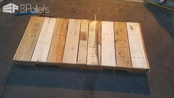 Three Pallet Tables Are Perfect For Smaller Spaces Pallet Coffee Tables Three Pallet Tables Are Perfect For Smaller Spaces Pallet Coffee Tables