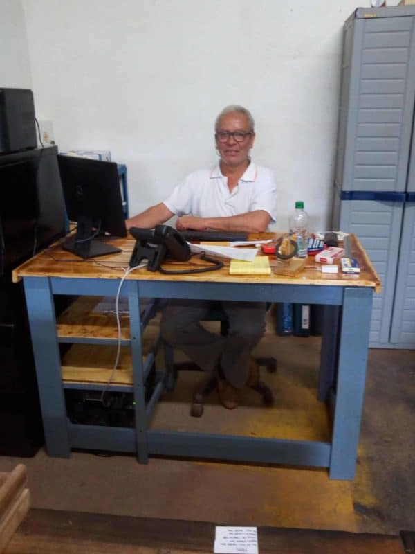 Pallet Desk / Escritorio De Pallets Pallet Desks & Pallet Tables Pallet Desk / Escritorio De Pallets Pallet Desks & Pallet Tables