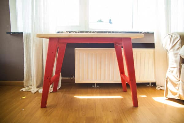 Amazing Pallet Child Desk / Bureau Pour Enfants En Bois De Palettes Pallet Desks & Pallet Tables Amazing Pallet Child Desk / Bureau Pour Enfants En Bois De Palettes Pallet Desks & Pallet Tables