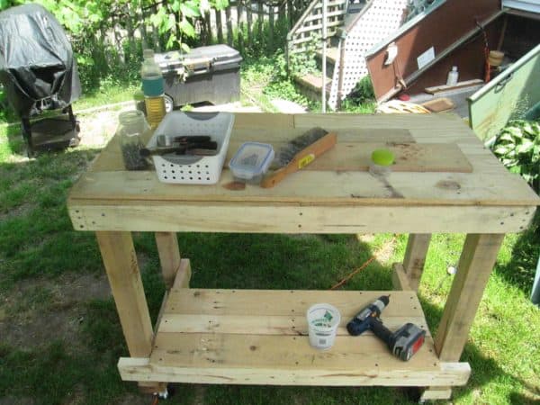 Mobile Pallet Work Table Pallet Desks & Pallet Tables Mobile Pallet Work Table Pallet Desks & Pallet Tables