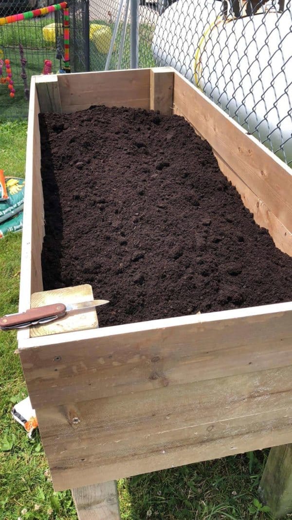 Raised Pallet Planter Box Pallet Planters & Compost Bins Raised Pallet Planter Box Pallet Planters & Compost Bins