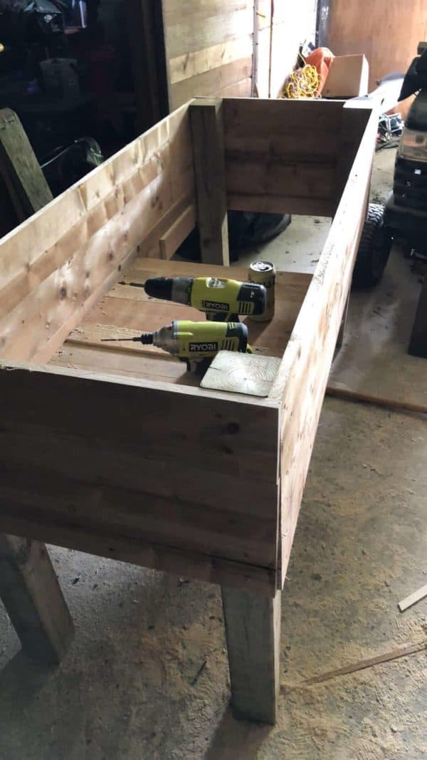 Raised Pallet Planter Box Pallet Planters & Compost Bins Raised Pallet Planter Box Pallet Planters & Compost Bins