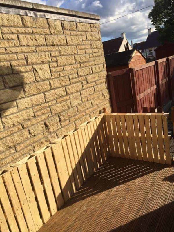 How to Transform Your Old Deck with Upcycled Pallets Lounges & Garden Sets Pallet Terraces & Pallet Patios How to Transform Your Old Deck with Upcycled Pallets Lounges & Garden Sets Pallet Terraces & Pallet Patios