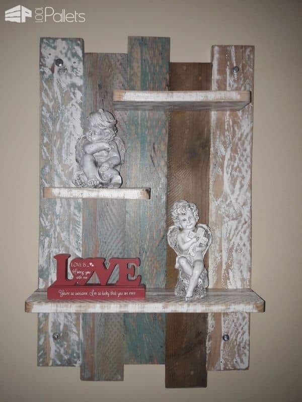Little Decorative Pallet Shelf Pallet Shelves & Pallet Coat Hangers Little Decorative Pallet Shelf Pallet Shelves & Pallet Coat Hangers