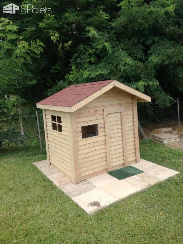 Kids Pallet Garden Playhouse / Cabane Pour Enfants En Palettes Pallet Sheds, Cabins, Huts & Playhouses Kids Pallet Garden Playhouse / Cabane Pour Enfants En Palettes Pallet Sheds, Cabins, Huts & Playhouses