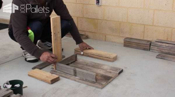 Diy: Pallet Kids Table & Chair DIY Pallet Tutorials Fun Pallet Crafts for Kids Pallet Benches, Pallet Chairs & Stools Diy: Pallet Kids Table & Chair DIY Pallet Tutorials Fun Pallet Crafts for Kids Pallet Benches, Pallet Chairs & Stools
