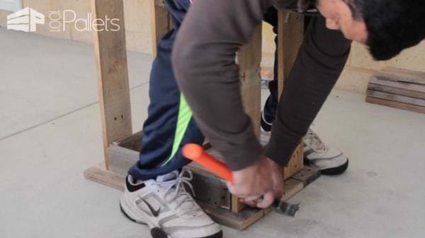 Diy: Pallet Kids Table & Chair DIY Pallet Tutorials Fun Pallet Crafts for Kids Pallet Benches, Pallet Chairs & Stools Diy: Pallet Kids Table & Chair DIY Pallet Tutorials Fun Pallet Crafts for Kids Pallet Benches, Pallet Chairs & Stools