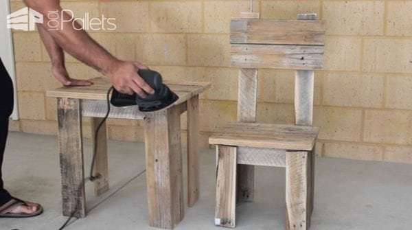 Diy: Pallet Kids Table & Chair DIY Pallet Tutorials Fun Pallet Crafts for Kids Pallet Benches, Pallet Chairs & Stools Diy: Pallet Kids Table & Chair DIY Pallet Tutorials Fun Pallet Crafts for Kids Pallet Benches, Pallet Chairs & Stools