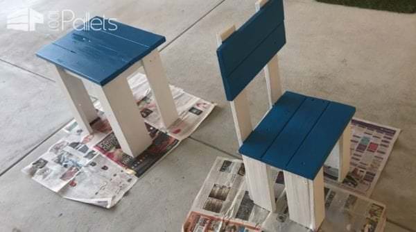 Diy: Pallet Kids Table & Chair DIY Pallet Tutorials Fun Pallet Crafts for Kids Pallet Benches, Pallet Chairs & Stools Diy: Pallet Kids Table & Chair DIY Pallet Tutorials Fun Pallet Crafts for Kids Pallet Benches, Pallet Chairs & Stools