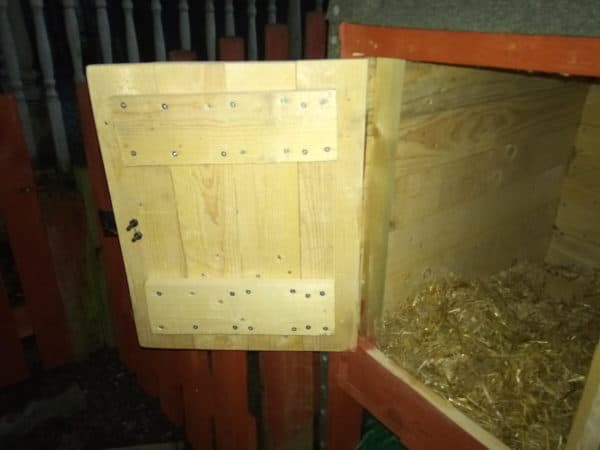 Pallet Rabbit Hutch or Small Animal House Animal Pallet Houses & Pallet Supplies Pallet Rabbit Hutch or Small Animal House Animal Pallet Houses & Pallet Supplies