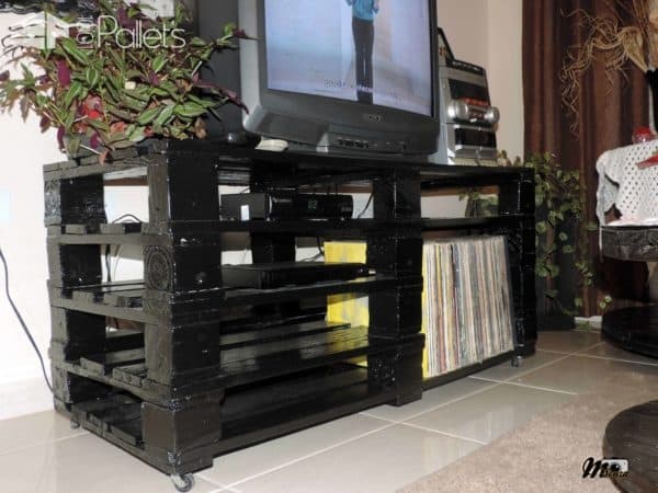 35 Amazing Tv Stands & Cabinets Made Out Of Wood Pallets Pallet TV Stands & Racks 35 Amazing Tv Stands & Cabinets Made Out Of Wood Pallets Pallet TV Stands & Racks