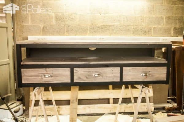 35 Amazing Tv Stands & Cabinets Made Out Of Wood Pallets Pallet TV Stands & Racks 35 Amazing Tv Stands & Cabinets Made Out Of Wood Pallets Pallet TV Stands & Racks