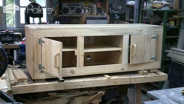 35 Amazing Tv Stands & Cabinets Made Out Of Wood Pallets Pallet TV Stands & Racks 35 Amazing Tv Stands & Cabinets Made Out Of Wood Pallets Pallet TV Stands & Racks