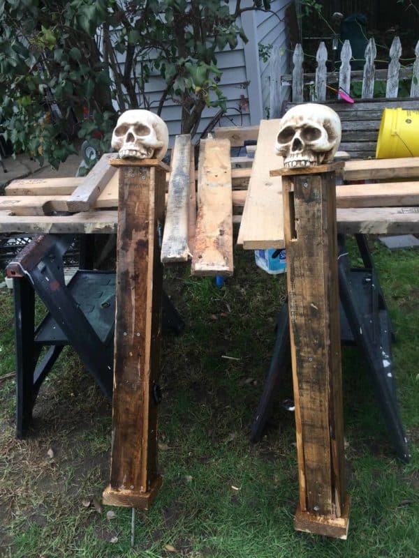 Halloween Pallet Gate Posts Other Pallet Projects Halloween Pallet Gate Posts Other Pallet Projects