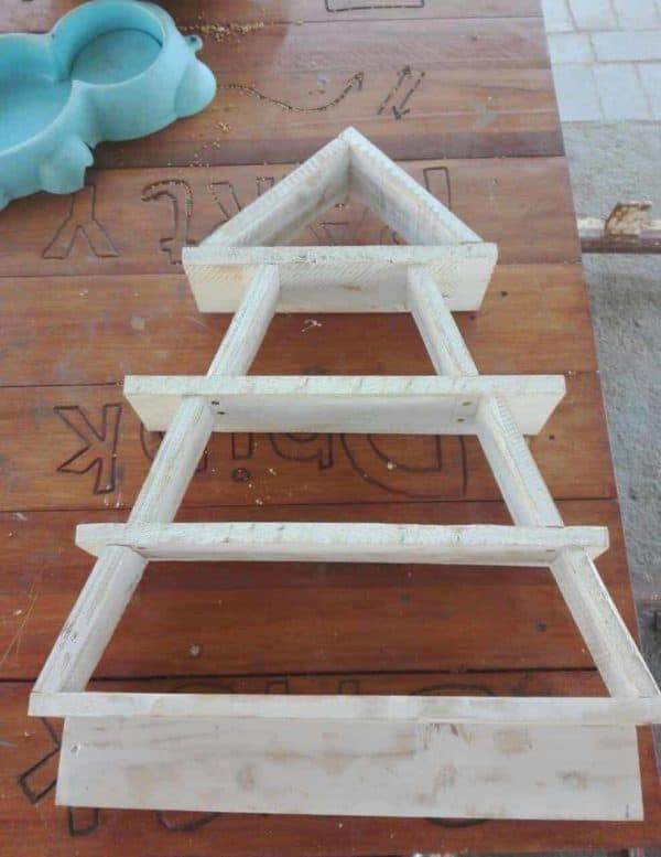 One Wooden Pallet Xmas Tree Pallet Wall Decor & Pallet Painting One Wooden Pallet Xmas Tree Pallet Wall Decor & Pallet Painting