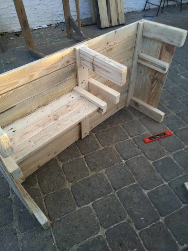 Pallet Desk Hutch Pallet Bookcases & Bookshelves Pallet Desks & Pallet Tables Pallet Desk Hutch Pallet Bookcases & Bookshelves Pallet Desks & Pallet Tables