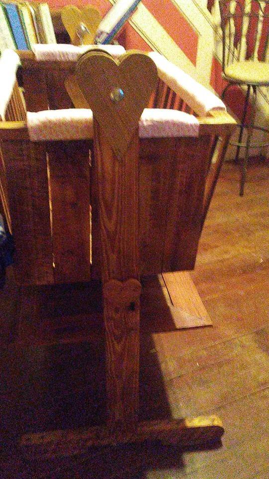 Reclaimed Pallet Baby Cradle Pallet Beds, Pallet Headboards & Frames Reclaimed Pallet Baby Cradle Pallet Beds, Pallet Headboards & Frames